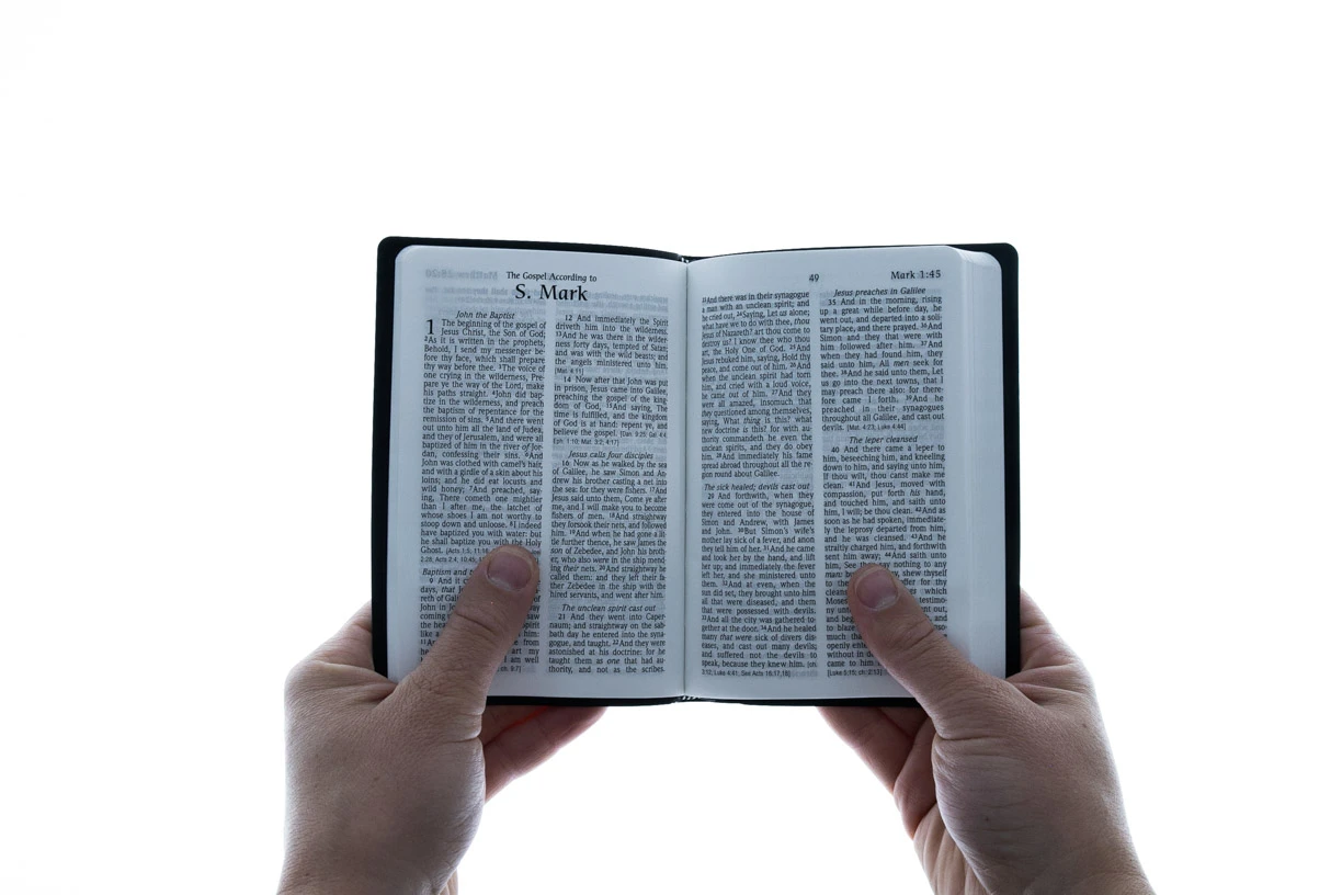 KJV New Testament With Psalms & Proverbs-Black Imitation Leather 5 KJV New Testament With Psalms & Proverbs-Black Imitation Leather - Image 3