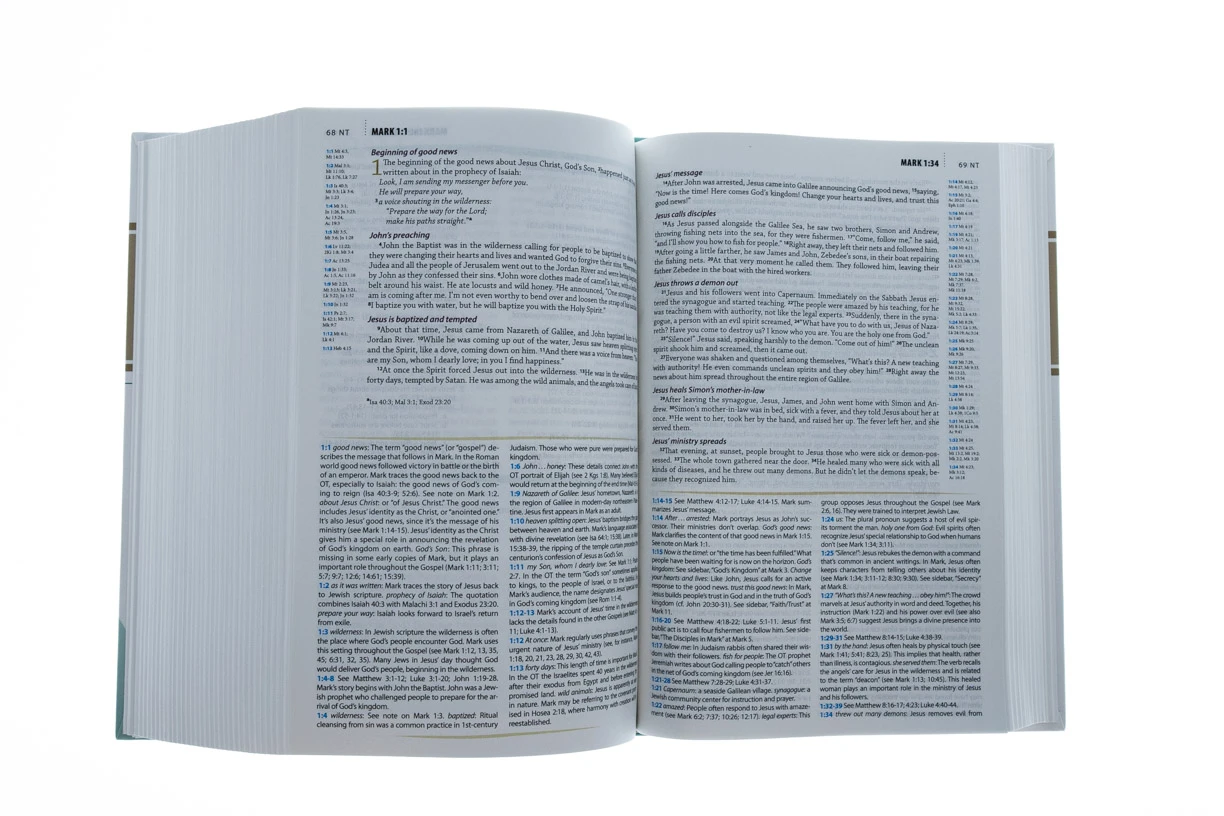 CEB Study Bible W/Apocrypha-Hardcover 5 CEB Study Bible W/Apocrypha-Hardcover - Image 3