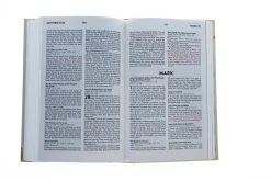 A To Z Devotional Bible For Courageous Girls: New Life Version -Books-Bible 226 0004 3